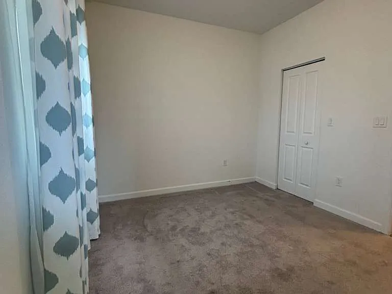 11852 SW 245th Ter — Photo 8
