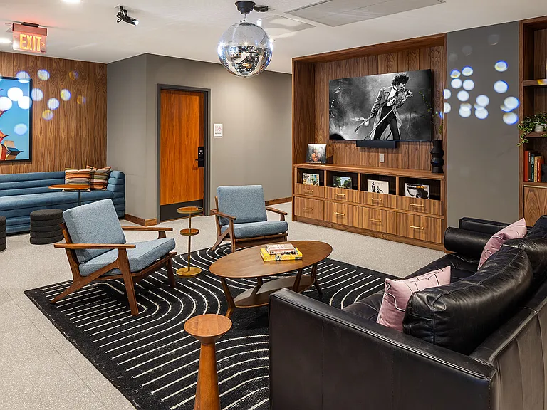 Groove Lofts — Photo 7