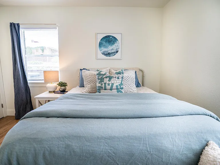 2160 Riverside Ave #6 — Photo 24