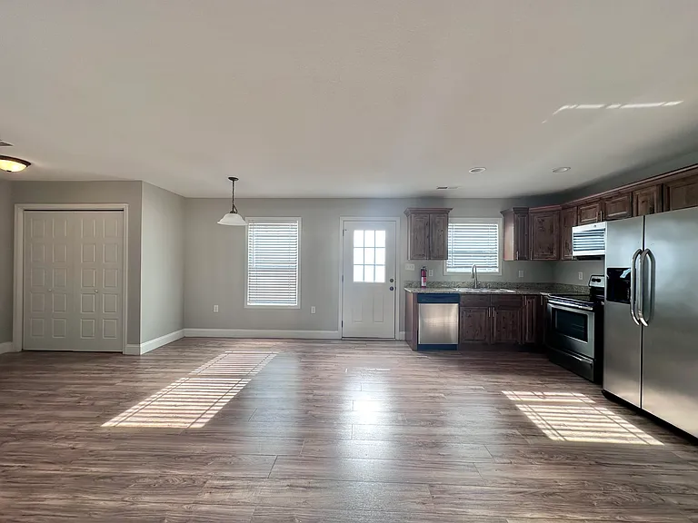 450 Villa Way #450 — Photo 2