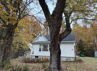 718 W Falls Rd, West Falls, NY 14170