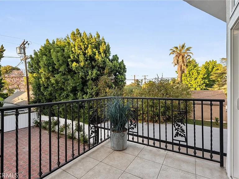 14713 Valleyheart Dr — Photo 28