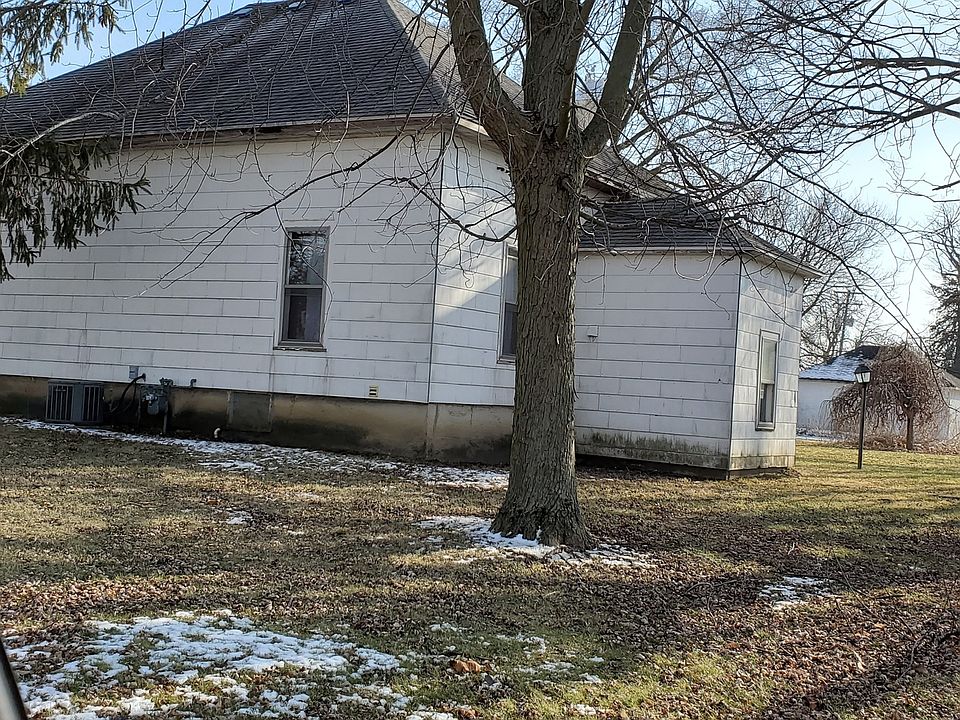 2nd image of 205 2nd St