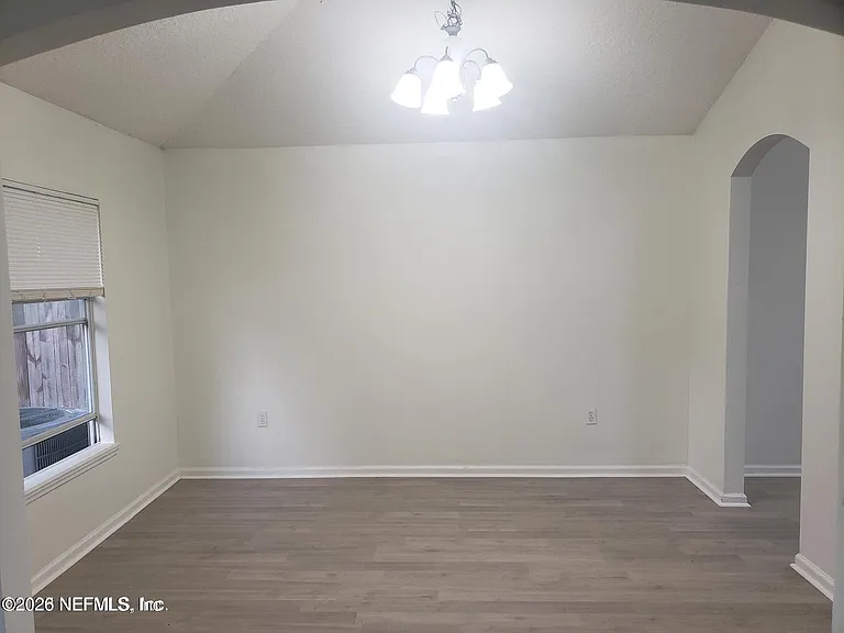 2506 Creekfront Dr — Photo 4