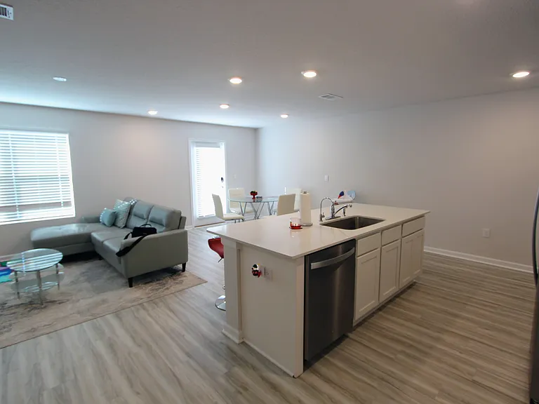 440 Scarborough St — Photo 10