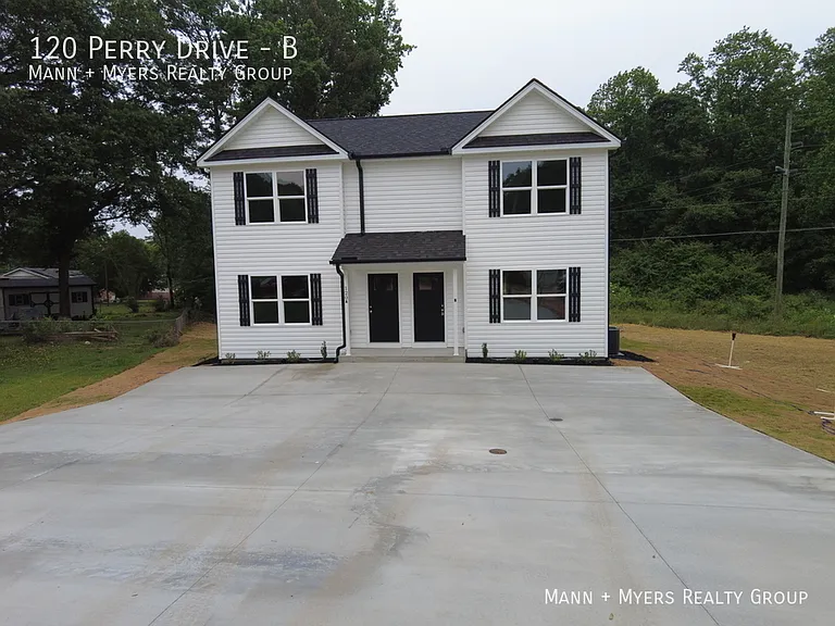120 Perry Dr #B — Photo 3