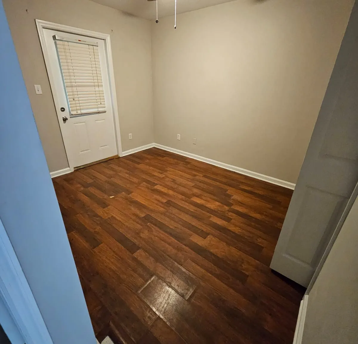 3 bed, 1216 sqft, $1,600 — Photo 2
