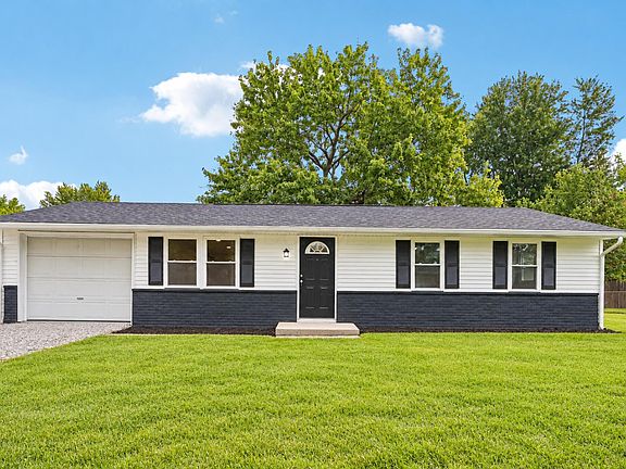 3rd image of 16 Deerfield Pl