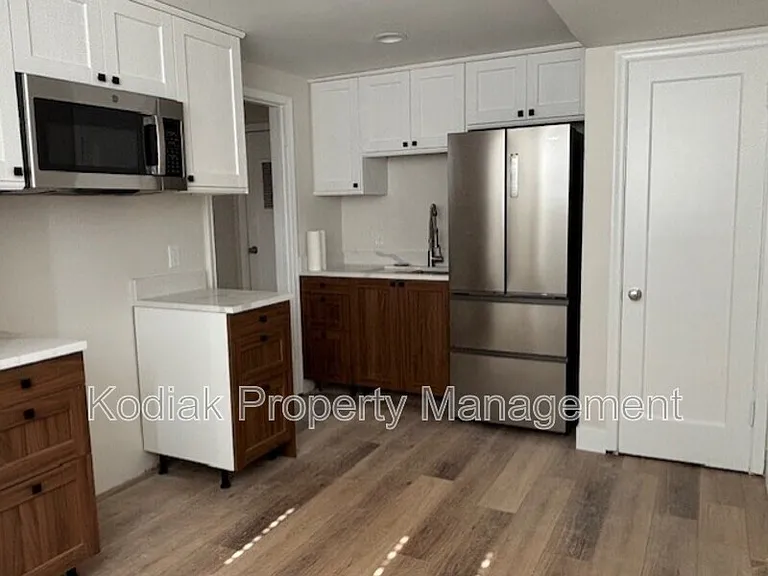1109 E 400 S — Photo 3