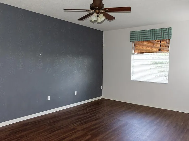 2504 Ladoga Dr — Photo 17