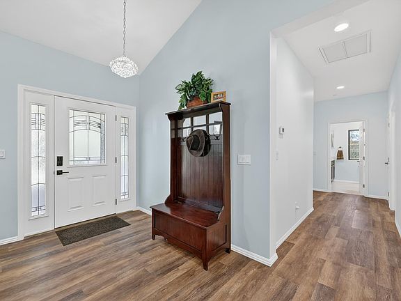 4th image of 3000 Springhill Rd