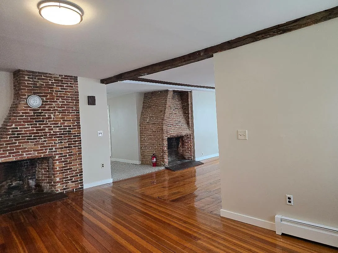 3 bed, 1250 sqft, $2,950 — Photo 4