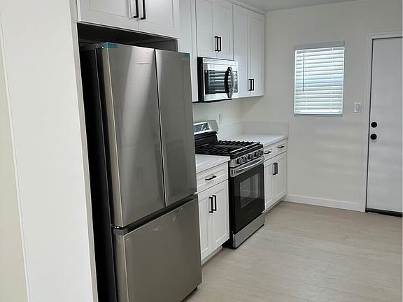 4th image of 3648 Beta St #2
