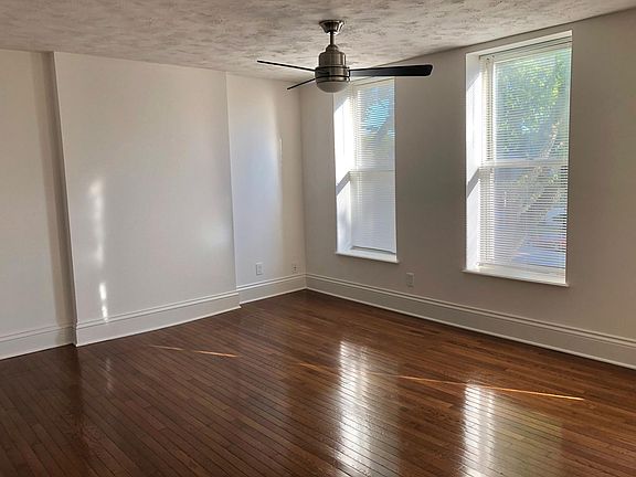 2nd image of 4739 Washington Blvd