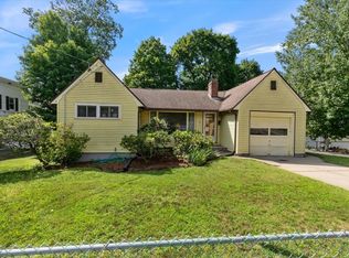 49 Salem St, Reading, MA 01867