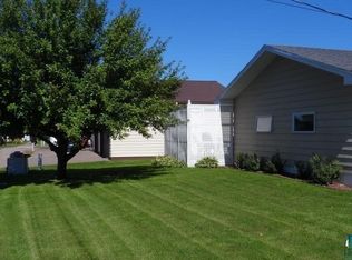 421 14th Ave E, Ashland, WI 54806