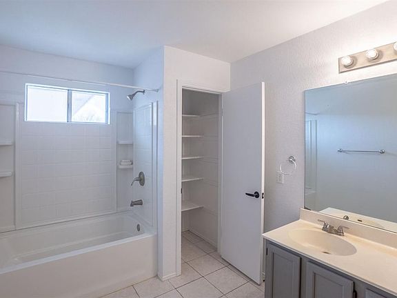 4th image of 14010 Conner Downs Dr