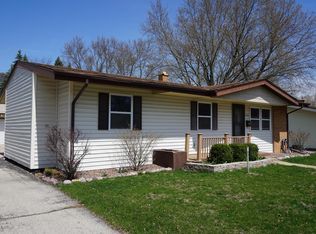 1202 Birch Dr, Waukesha, WI