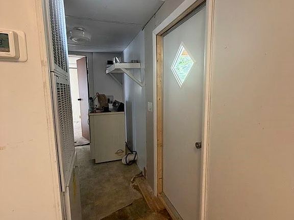 4th image of 2094 Lighthouse Rd