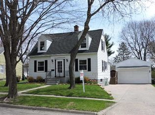 82 Lucile St, Fort Atkinson, WI 53538