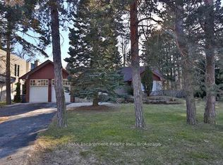 1336 Queen Victoria Ave, Mississauga, ON L5H3H3