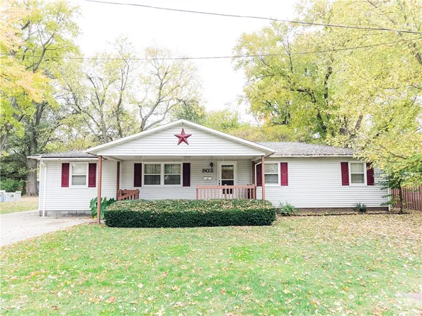 903 S Robb St, Robinson, IL 62454