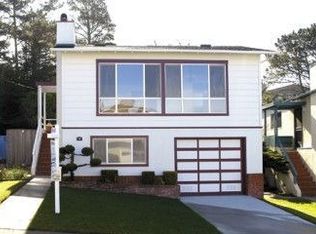 12 Hamilton Ct, Pacifica, CA 94044