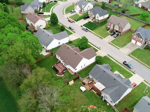 3rd image of 728 W Accipiter Cir