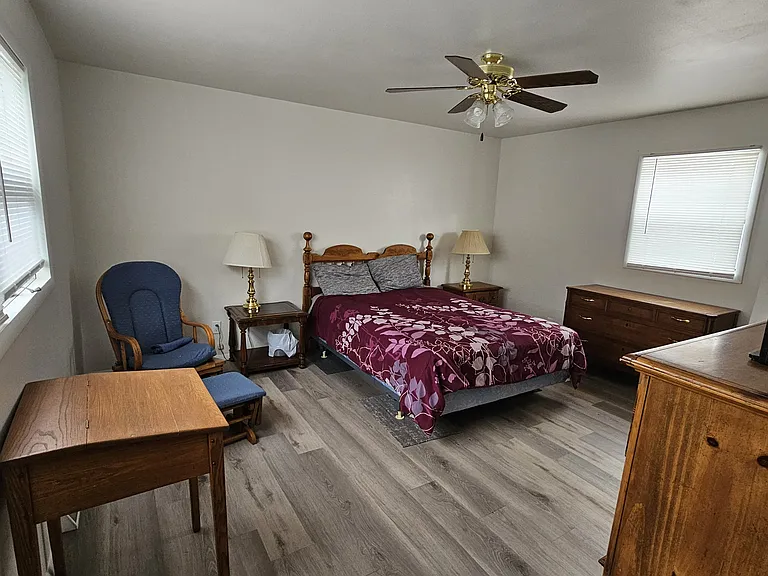 1010 S Marquette Rd — Photo 4