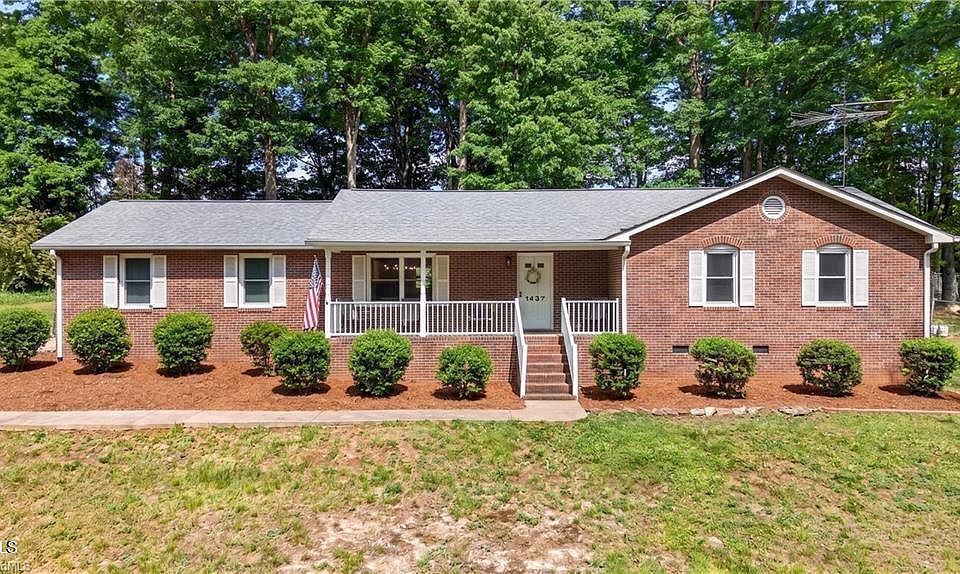 1st image of 1437 Plantation Cir
