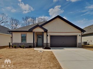 15653 Ruthie Lynn Dr, Athens, AL 35613