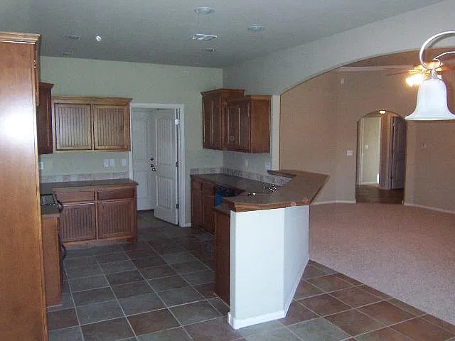 3 bed, 1532 sqft, $1,725 — Photo 2