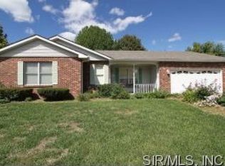 1912 Meadow Ln, Edwardsville, IL 62025