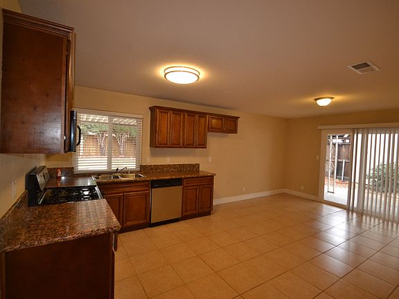 2nd image of 2855 Norcross Dr