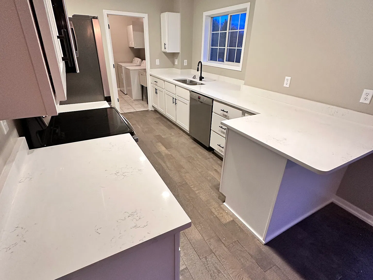 4 bed, 2.5 bath, 1850 sqft, $2,499 — Photo 3