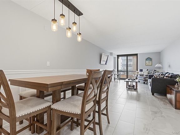 3rd image of 750 W Broadway #3P