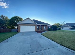1511 Rushmore Dr, Deatsville, AL 36022