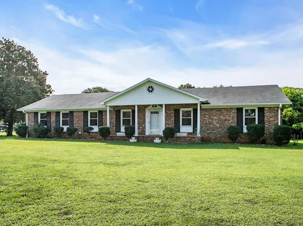 1 Vine Hill Rd, Greenville, SC 29607