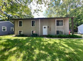 2605 Trafalgar Sq, Champaign, IL