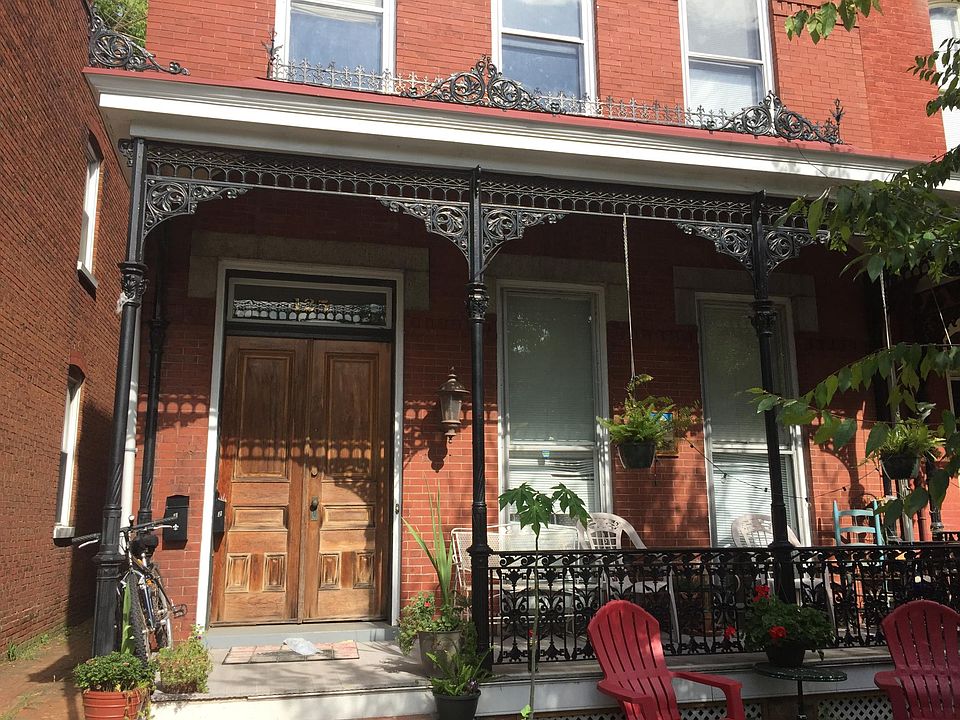 1st image of 125 S Laurel St APT 1
