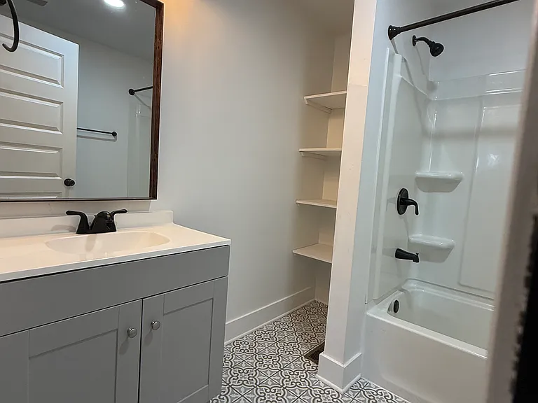 1117 Crossland Ave — Photo 13