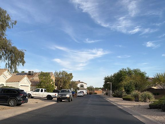 4th image of 5638 E Valley View Dr