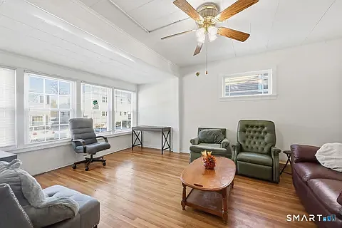 33 Baggott St — Photo 9