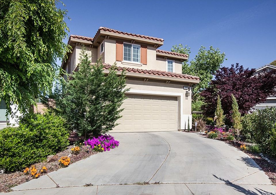 1st image of 32605 Winterberry Ln