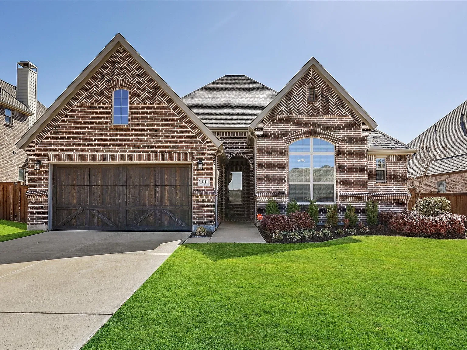 3 bed, 2293 sqft, $3,700 — Photo 1