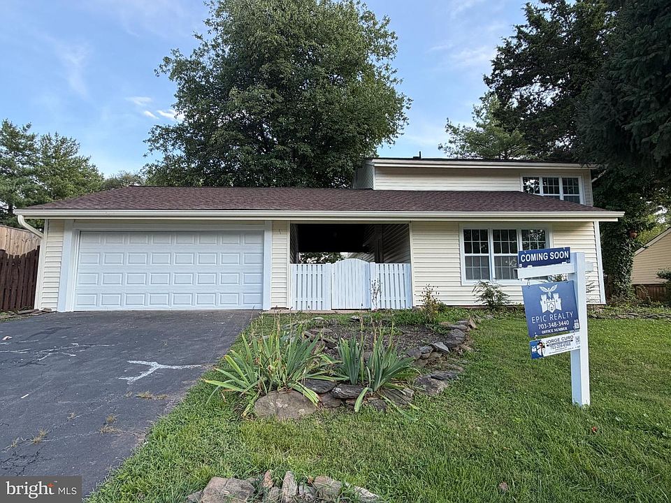 1st image of 102 Wrightwood Pl