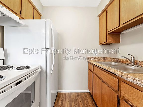 2nd image of 3934 Howe Rd #4