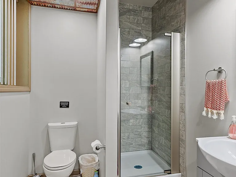 137 Odith Rd — Photo 37