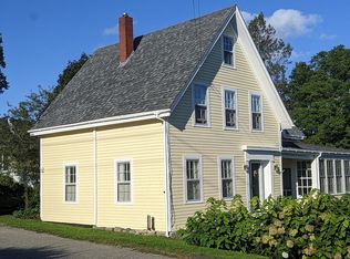 3 Lake View St, Vinalhaven, ME 04863