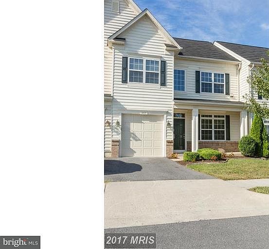 1st image of 207 Quinton Oaks Cir
